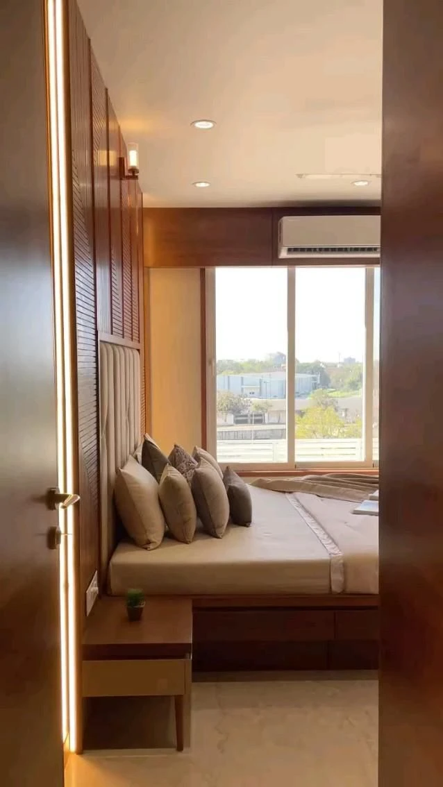 Sarvesh Oasis showcase frame 4