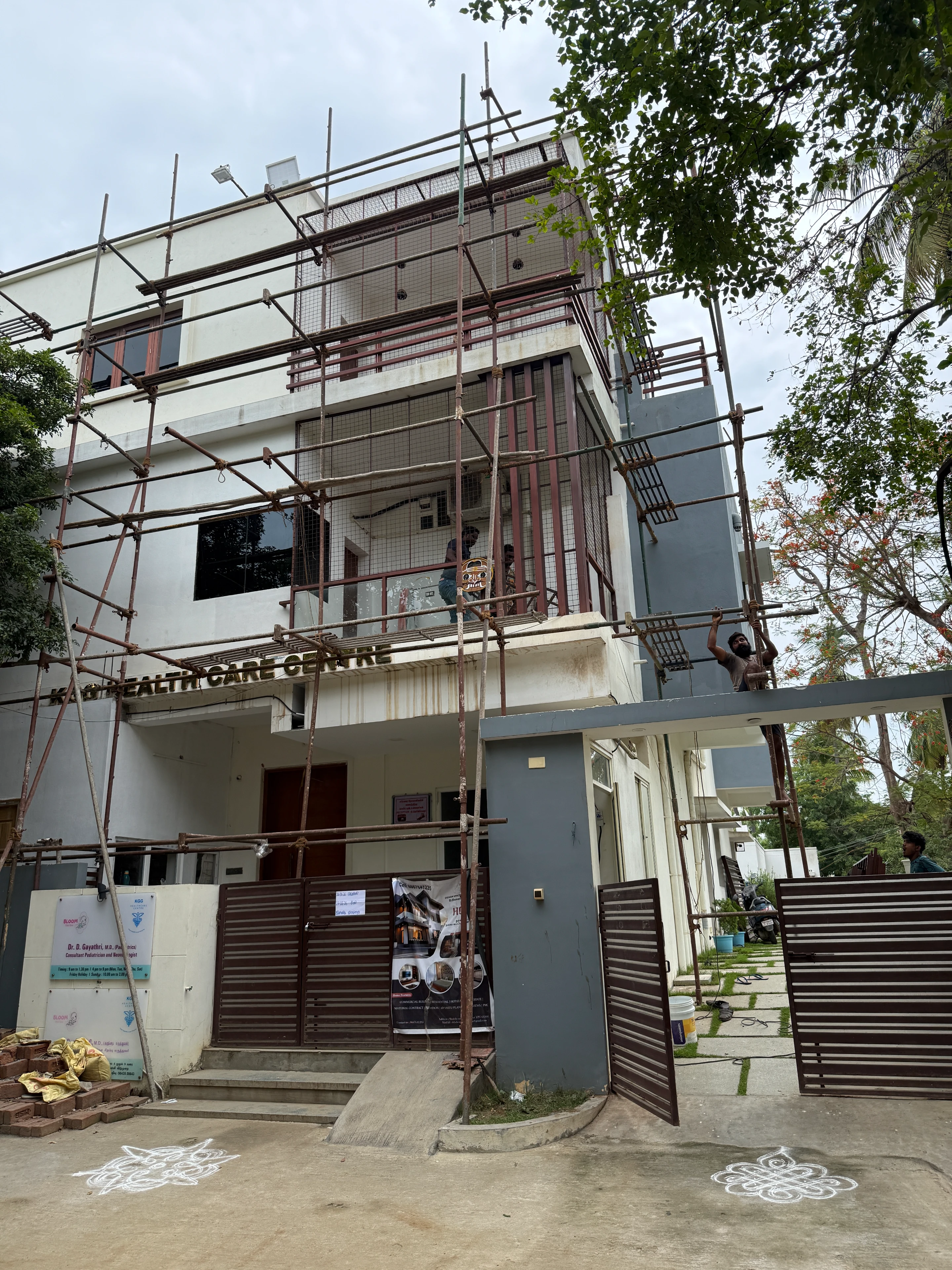 Dr Prabhu’s Residence showcase frame 3
